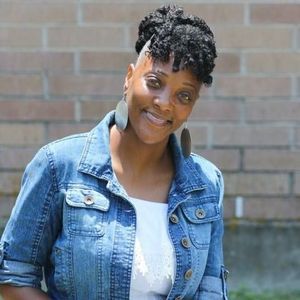 Meet your Posher, Angela